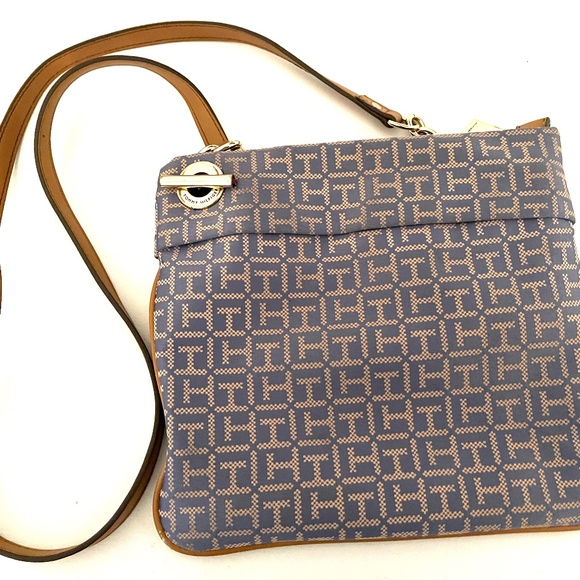 🎄. Cute Tommy Hilfiger Blue/Grey Fabric Crossbody Bag - Picture 2 of 10